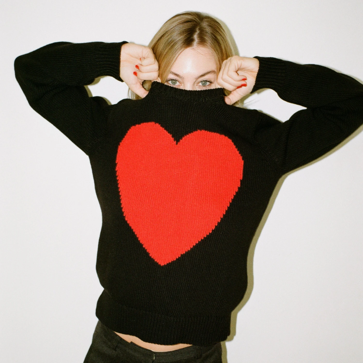 Gyles & George Women's Heart Sweater 7 Gyles & George Women's Heart Sweater - Image 5