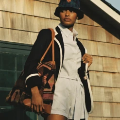 Artemis Carpet Weekender Bag -Modern Outfit Shop 3 9 834287a2 98a4 4959 a8a0 7139ead2e1bc