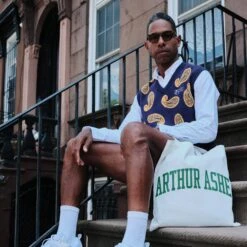 Ashe Paisley Sweater Vest -Modern Outfit Shop DSCF6332