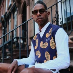 Ashe Paisley Sweater Vest -Modern Outfit Shop DSCF6366