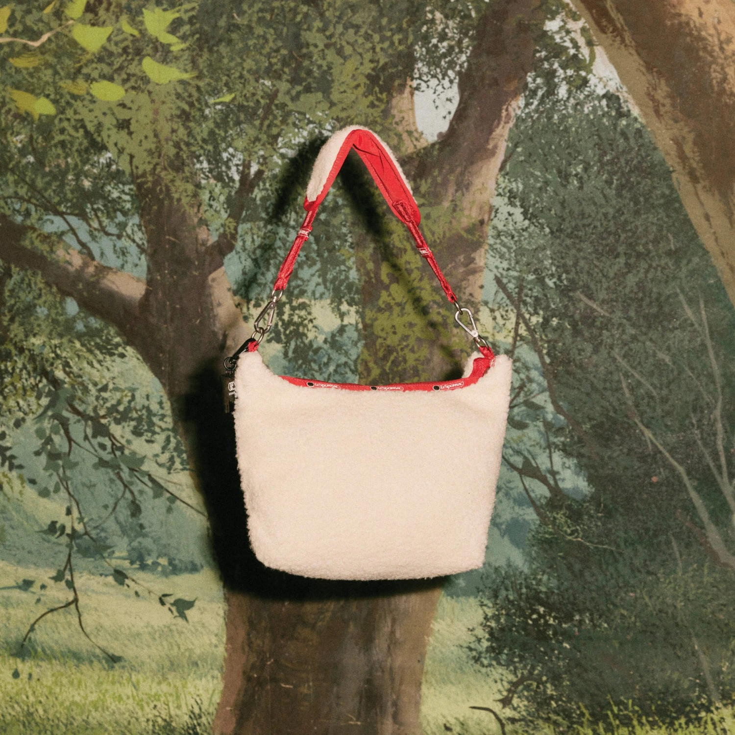 LeSportsac X Warm & Wonderful Arc En Ciel Convertible Hobo 14 LeSportsac X Warm & Wonderful Arc En Ciel Convertible Hobo - Image 12