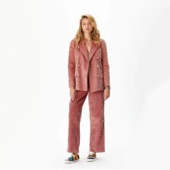 Women's Ultra Wide-Wale Corduroy Diana Jacket 19 Women's Ultra Wide-Wale Corduroy Diana Jacket -Modern Outfit Shop pinkcordjacket 5 35fa2166 bb71 4d58 a7fe cadcd67f8ac3